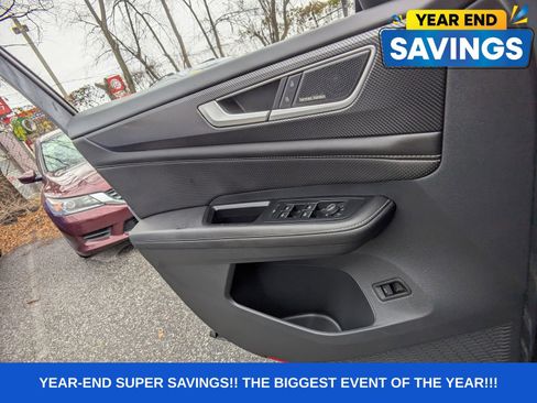 Used 2025 Volkswagen Atlas Cross Sport SEL Premium R-Line image 32