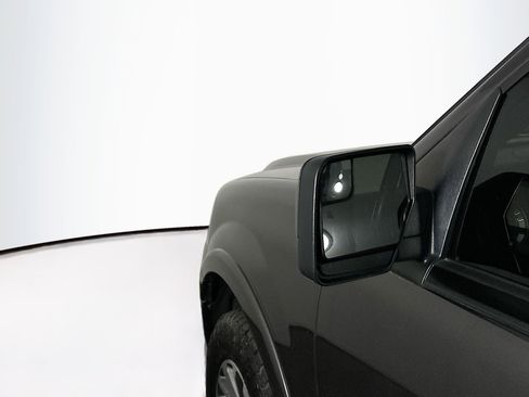 Used 2017 Ford Expedition XLT image 16