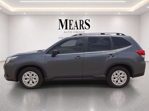 Used 2023 Subaru Forester AWD/4WD image 2
