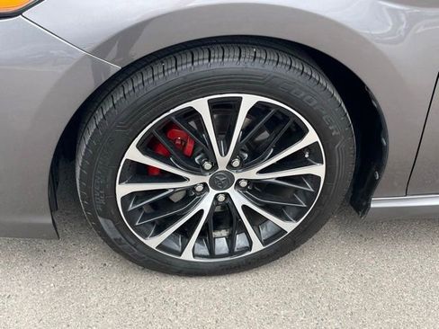 Used 2018 Toyota Camry SE w/ Audio Package FWD image 11