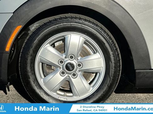 Used 2015 MINI Cooper 4-Door Hardtop image 34