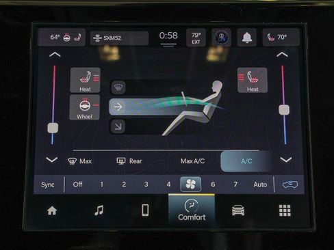 Used 2023 Jeep Grand Cherokee Altitude RWD image 15