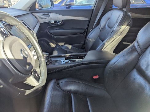 Used 2021 Volvo XC90 T6 Inscription image 9