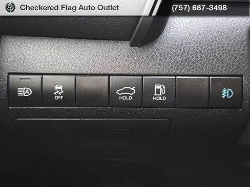 Used 2021 Toyota Camry XSE image 23