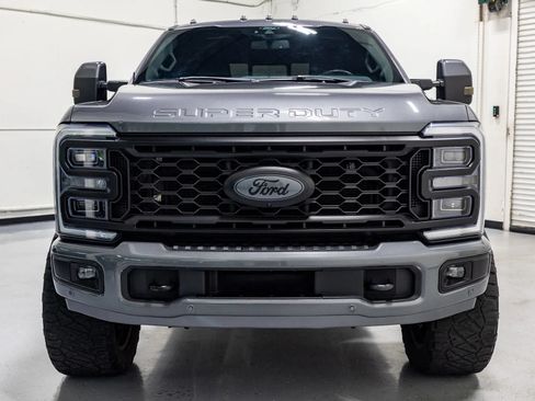 Used 2024 Ford F250 Platinum AWD/4WD image 4