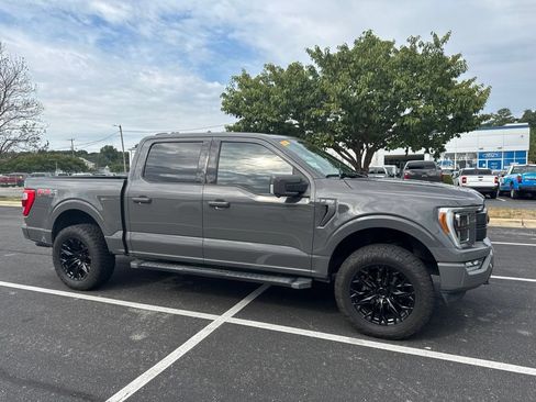 Used 2021 Ford F150 Lariat w/ Equipment Group 502A High AWD/4WD image 4