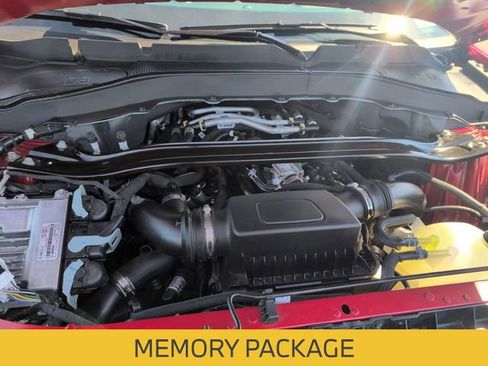 Used 2025 Ford Explorer ST image 23
