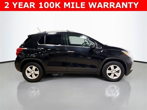 Used 2019 Chevrolet Trax LT w/ LT Convenience Package image 5