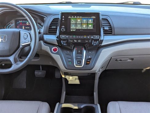 Used 2018 Honda Odyssey EX image 19
