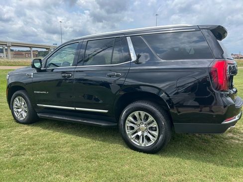 Used 2025 GMC Yukon Denali AWD/4WD image 8