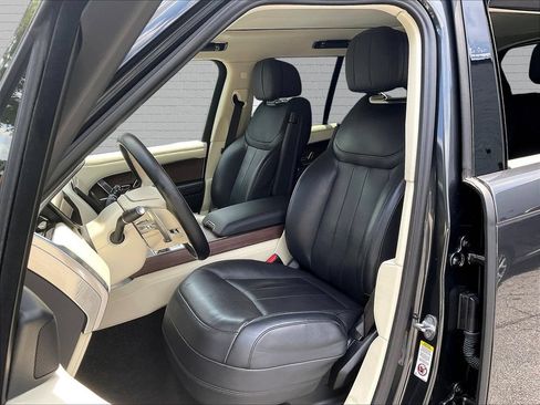 Used 2023 Land Rover Range Rover SE AWD/4WD image 21