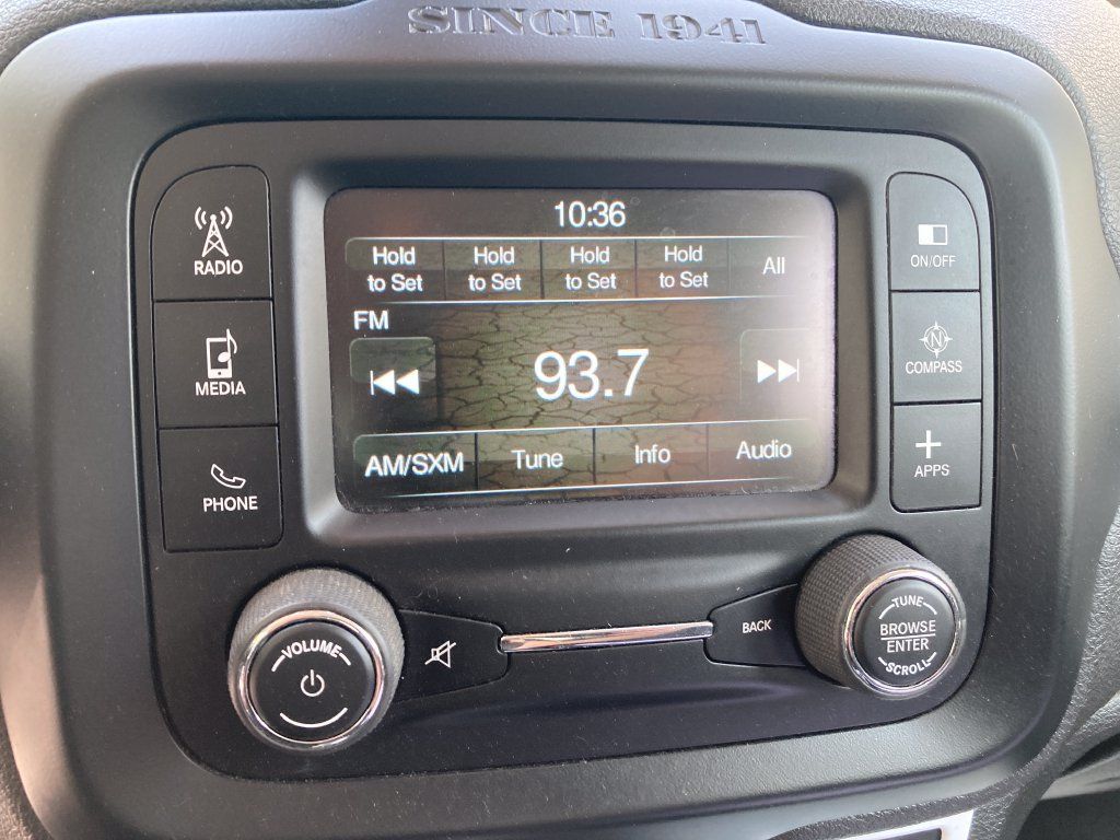 Used 2016 Jeep Renegade Latitude AWD/4WD image 24