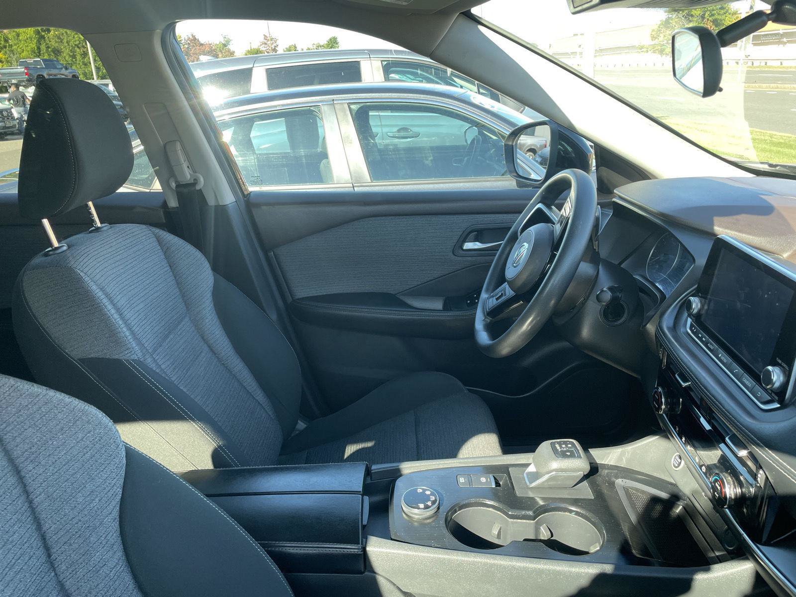 Used 2021 Nissan Rogue SV AWD/4WD image 6