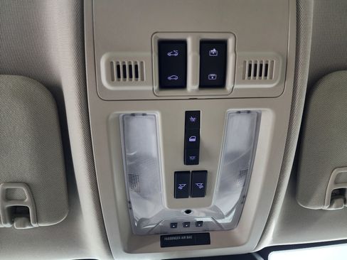 Used 2016 Cadillac SRX Premium image 43