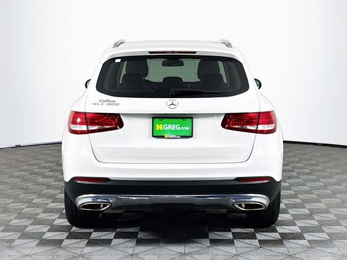 Used 2018 Mercedes-Benz GLC 300 w/ Premium Package image 8