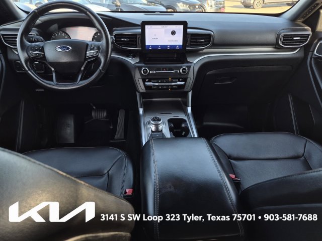 Used 2020 Ford Explorer XLT w/ Equipment Group 202A AWD/4WD image 29