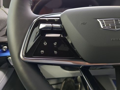 New 2026 Cadillac Optiq Sport 1 image 31