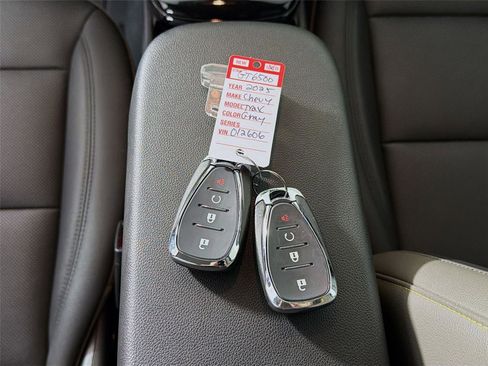 Used 2025 Chevrolet Trax ACTIV w/ Driver Confidence Package FWD image 30