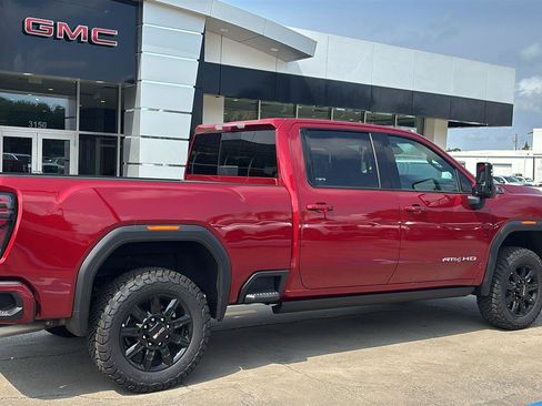 New 2026 GMC Sierra 2500 AT4 w/ AT4 Premium Plus Package AWD/4WD image 8