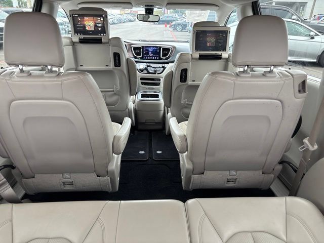 Used 2019 Chrysler Pacifica Touring-L Plus w/ Tire & Wheel Group FWD image 37