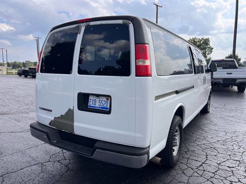 Used 2009 Chevrolet Express 3500 Extended Passenger w/ LT Preferred Equipment Group image 5
