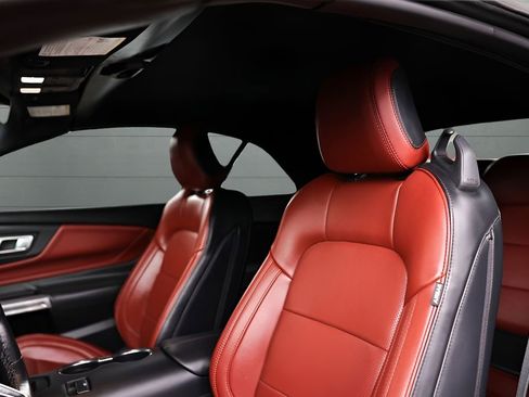 Used 2024 Ford Mustang Premium image 2