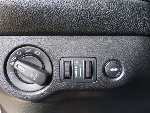 Used 2016 Dodge Challenger R/T Plus image 22