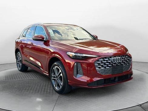 New 2025 Audi Q5 Premium Plus image 1