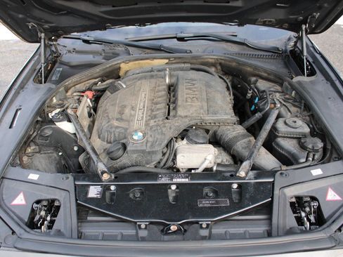 Used 2011 BMW 535i xDrive Sedan image 15