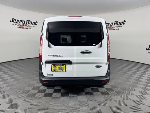 Used 2023 Ford Transit Connect XL image 8