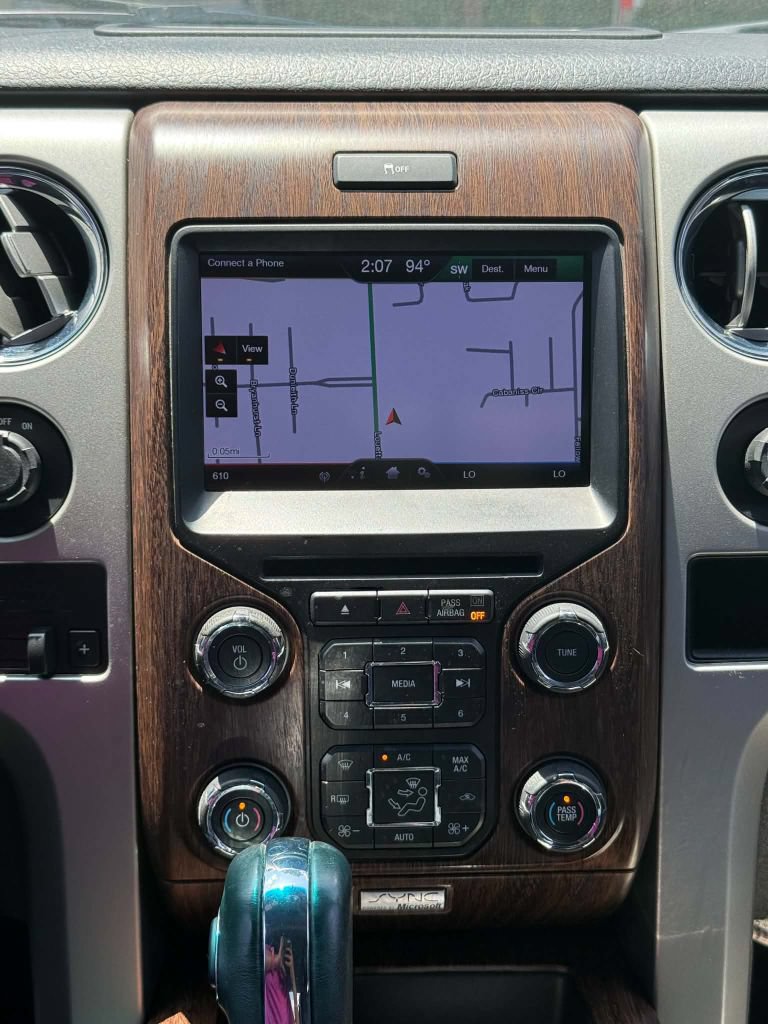 Used 2013 Ford F150 Lariat w/ Lariat Chrome Pkg RWD image 22