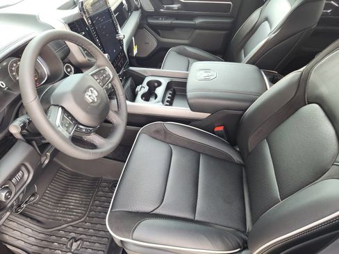 New 2026 RAM 1500 Laramie AWD/4WD image 14