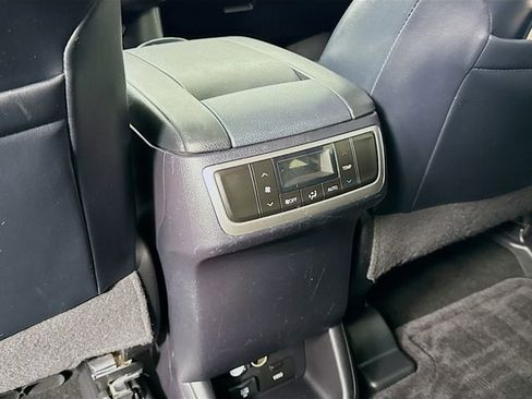 Used 2015 Toyota Highlander Limited image 28