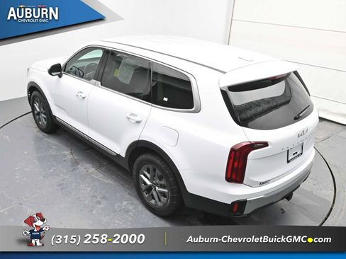 Used 2024 Kia Telluride LX image 28