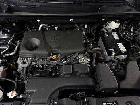 Used 2023 Toyota RAV4 XLE FWD image 13