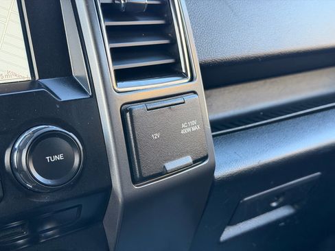 Used 2017 Ford F150 XLT w/ Equipment Group 302A Luxury image 31