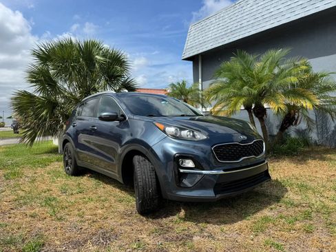 Used 2020 Kia Sportage S FWD image 2