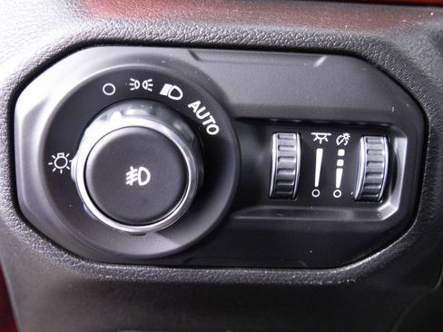 Used 2022 Jeep Wrangler Unlimited Rubicon w/ LED Lighting Group image 23