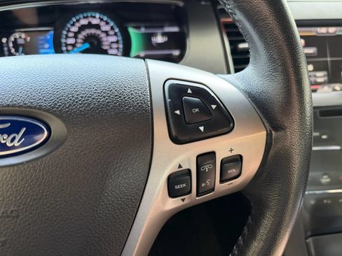 Used 2013 Ford Taurus SEL FWD image 22