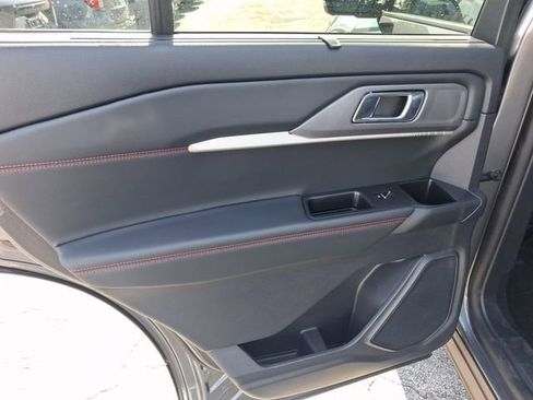 Used 2025 Ford Explorer ST-Line w/ Premium Package RWD image 9