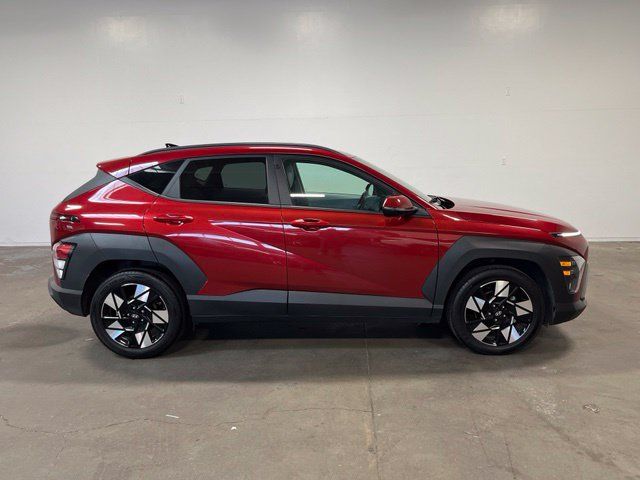 Used 2024 Hyundai Kona SEL FWD image 2