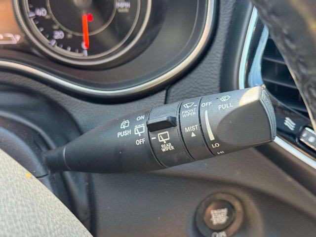 Used 2020 Jeep Cherokee Limited AWD/4WD image 30