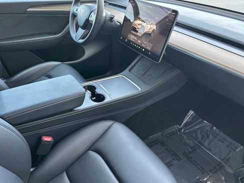 Used 2025 Tesla Model Y Long Range image 20