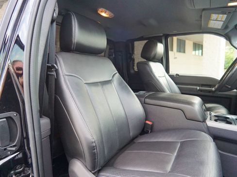 Used 2016 Ford F350 Lariat w/ Lariat Interior Package AWD/4WD image 32