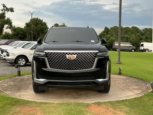 Used 2022 Cadillac Escalade Premium Luxury w/ Performance Package AWD/4WD image 2