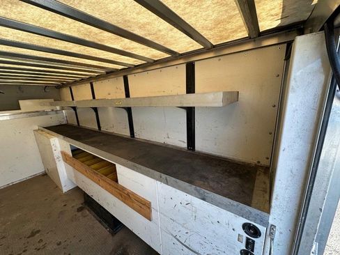 Used 2019 Ford E-450 and Econoline 450 Super Duty w/ Power Windows & Locks Group image 28