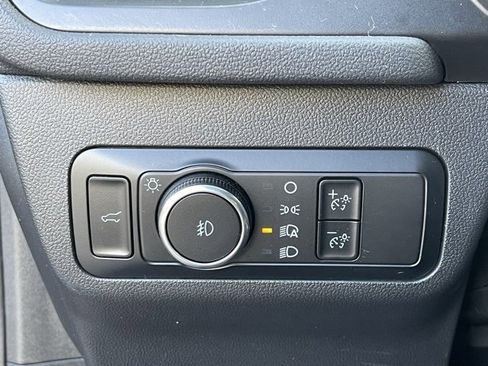 Used 2024 Ford Escape Platinum image 21