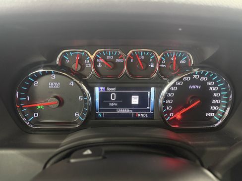 Used 2020 Chevrolet Suburban LT w/ Luxury Package image 19