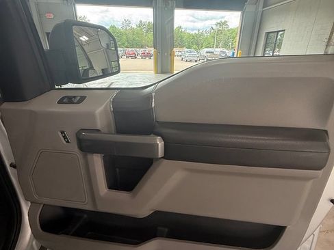 Used 2019 Ford F150 XLT w/ Equipment Group 302A Luxury AWD/4WD image 15