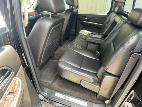 Used 2011 GMC Sierra 2500 Denali AWD/4WD image 6